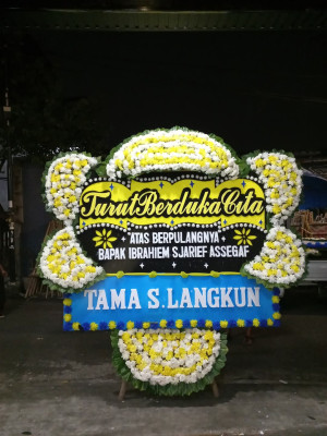Papan Bunga Duka di Kosambi Dalam