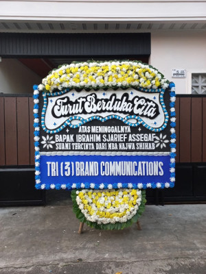 Papan Bunga Duka di Kosambi Dalam